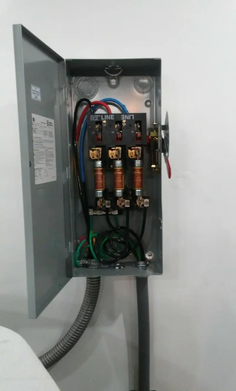 Three-phase disconnect switch installed for Smoke Detector Installation in Kingwood